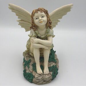 Vintage 2000 Fairy Blossoms Resin Garden Statue Figurine